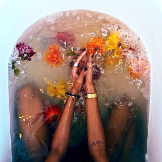 Mmmmm! Honey- Based Self-Care Rituals