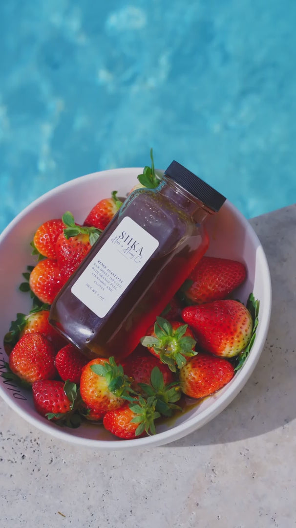 honey and herbs | SIIKA Herb + Honey Co.