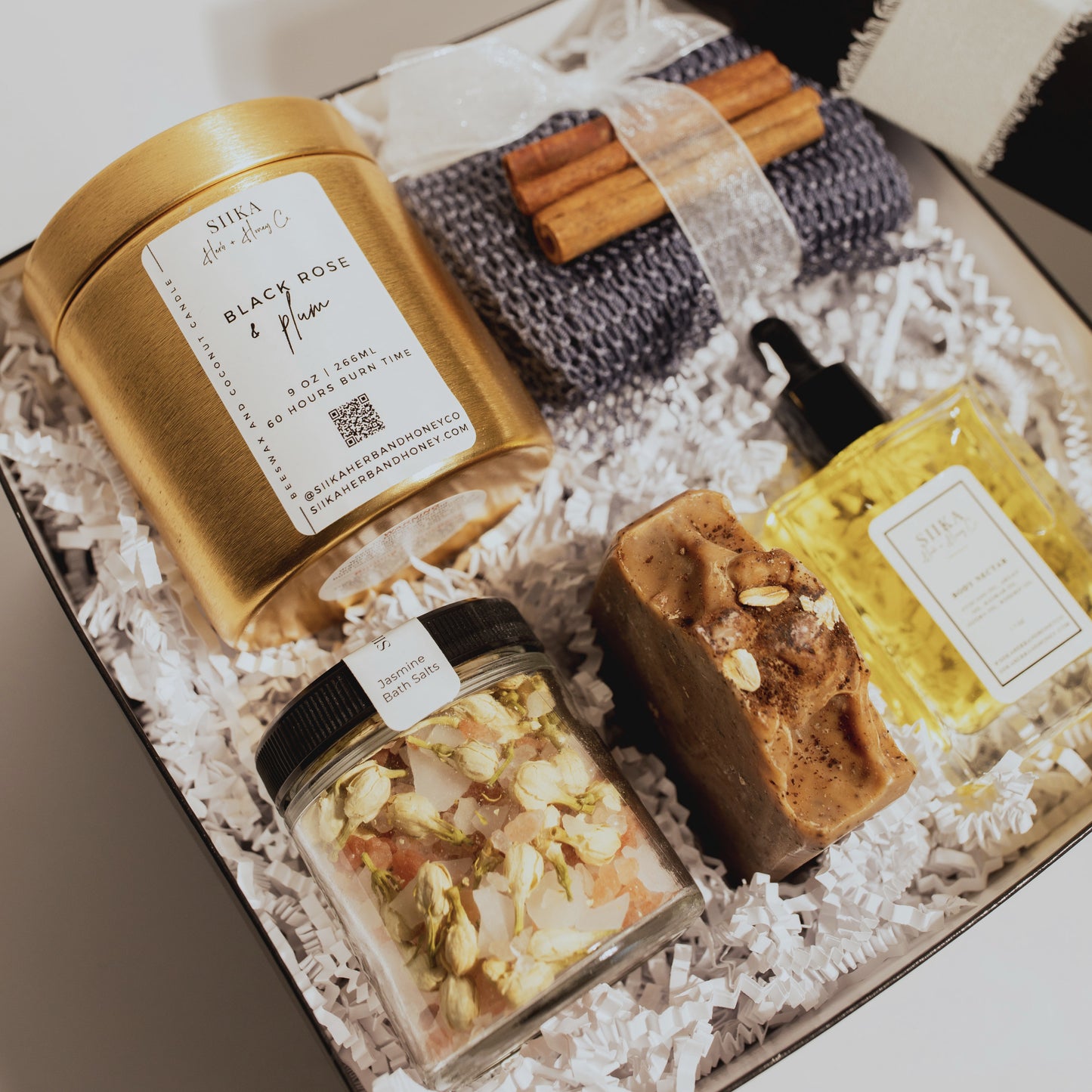 holiday gift box | siika herb + honey co.